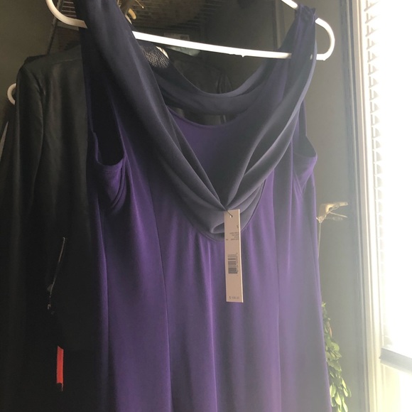 Dress - Picture 2 of 5